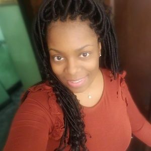 Meet your Posher, Kara